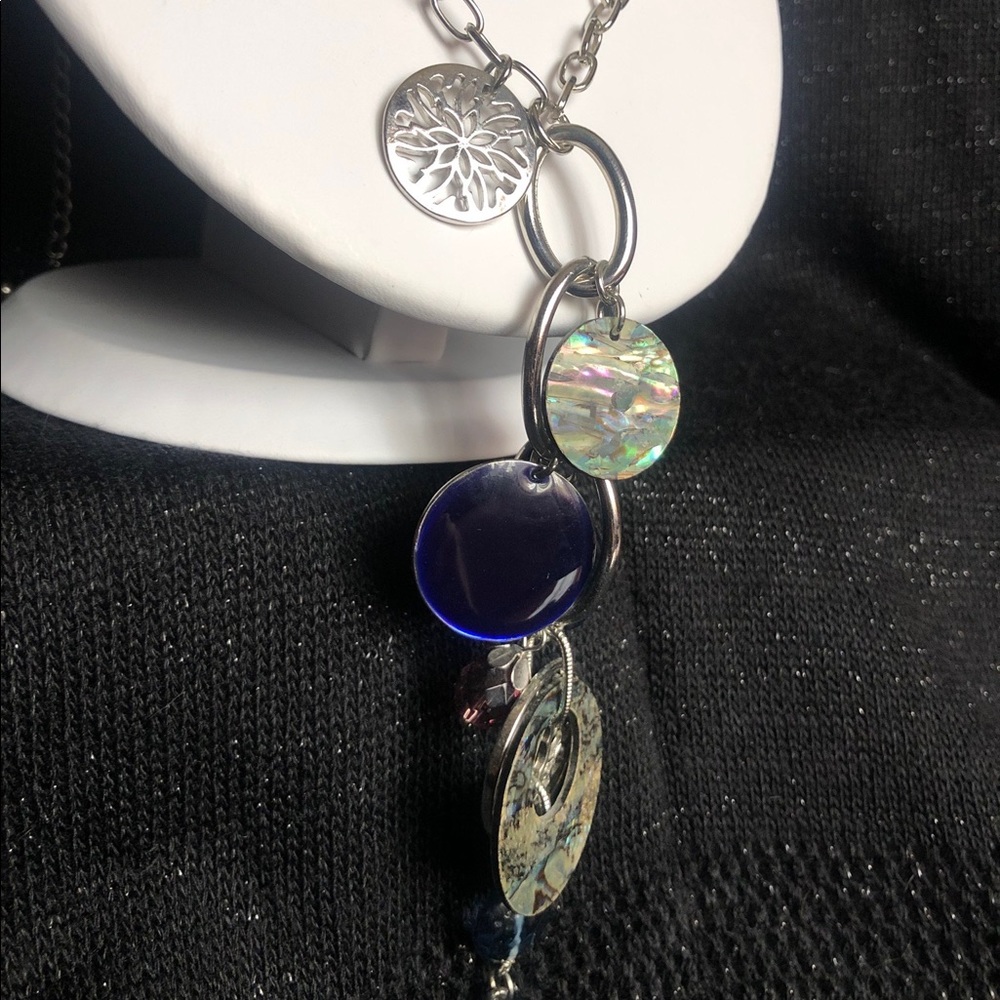 Necklace - Picture 2 of 7